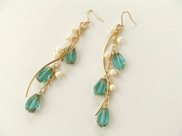 金具変更OK Pierces or Earrings チェコガラス(P0864)の画像1枚目