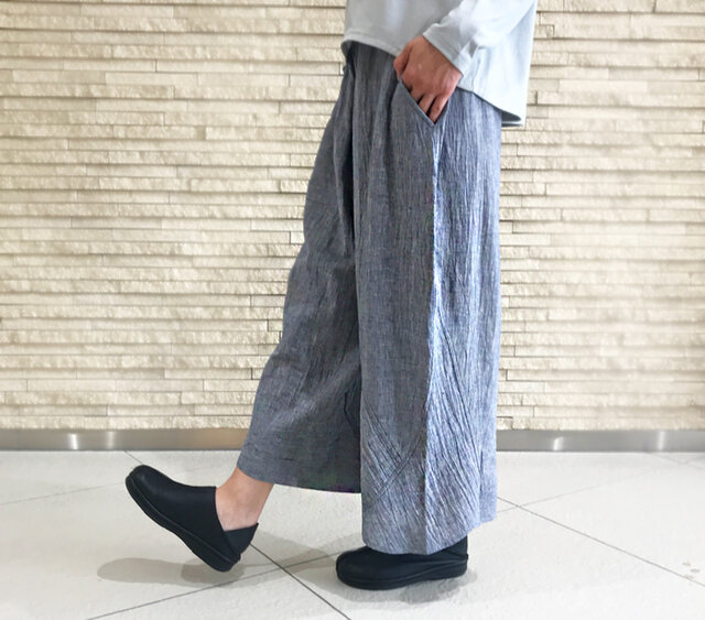 さらさらコットンリネン、花びら裾のワイドパンツ、ブルー、フリーサイズの画像1枚目