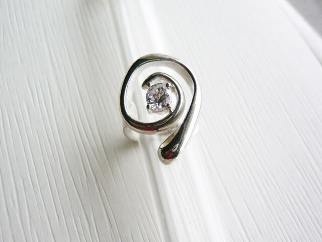 RINGの画像1枚目