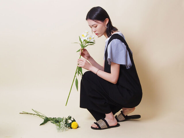 【数量限定ハンドメイド】ニットサロペット オールインワン黒18111の画像1枚目