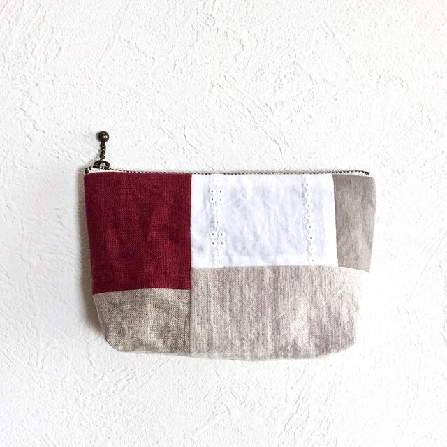 赤いリネンのパッチポーチ