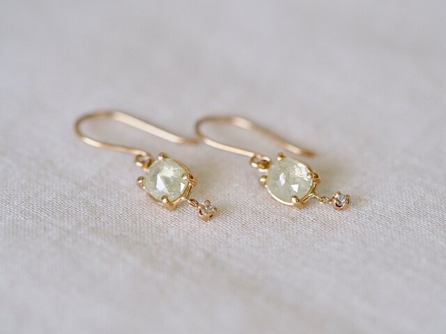 littlest bouquet earrings/green appleの画像1枚目