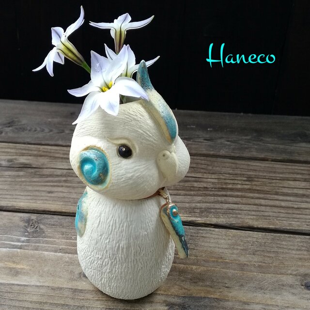 白色オカメの花入れ　no. 1