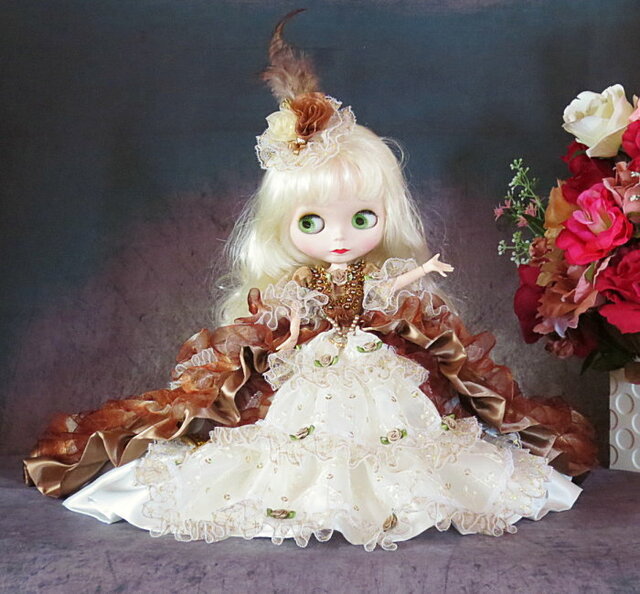Nページ★オーダー作品 エリザベート皇妃のボリュームフリルトレーンドレス エリザベート王妃 高貴なパープルに気品のグラデーションが
