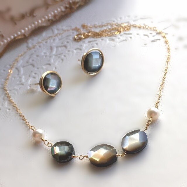 黒蝶貝ネックレスピアス セット2