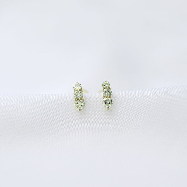 crescent ダイヤ0.4ct/3pピアス K18の画像1枚目
