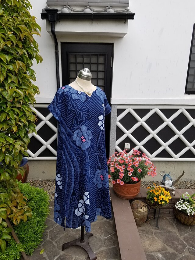 着物リメイク　手作り　涼しい　かわいらしい柄有松絞り　ワンピース