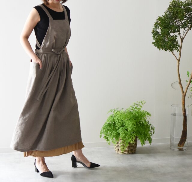 リネン エプロンドレス Dressy line MOCAの画像1枚目