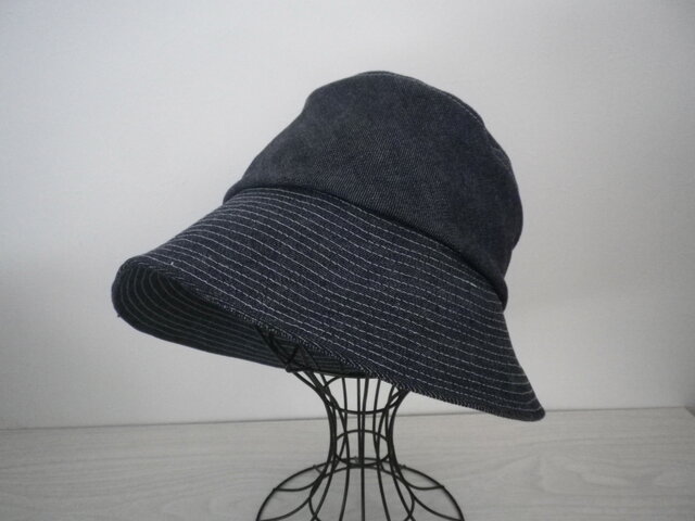 TOPI デニムななめクラウンのハット(ネイビー)の画像1枚目