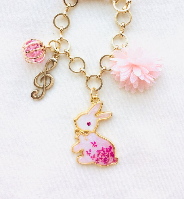 ウサギバッグチャーム（ﾋﾟﾝｸ×ﾎﾜｲﾄ）