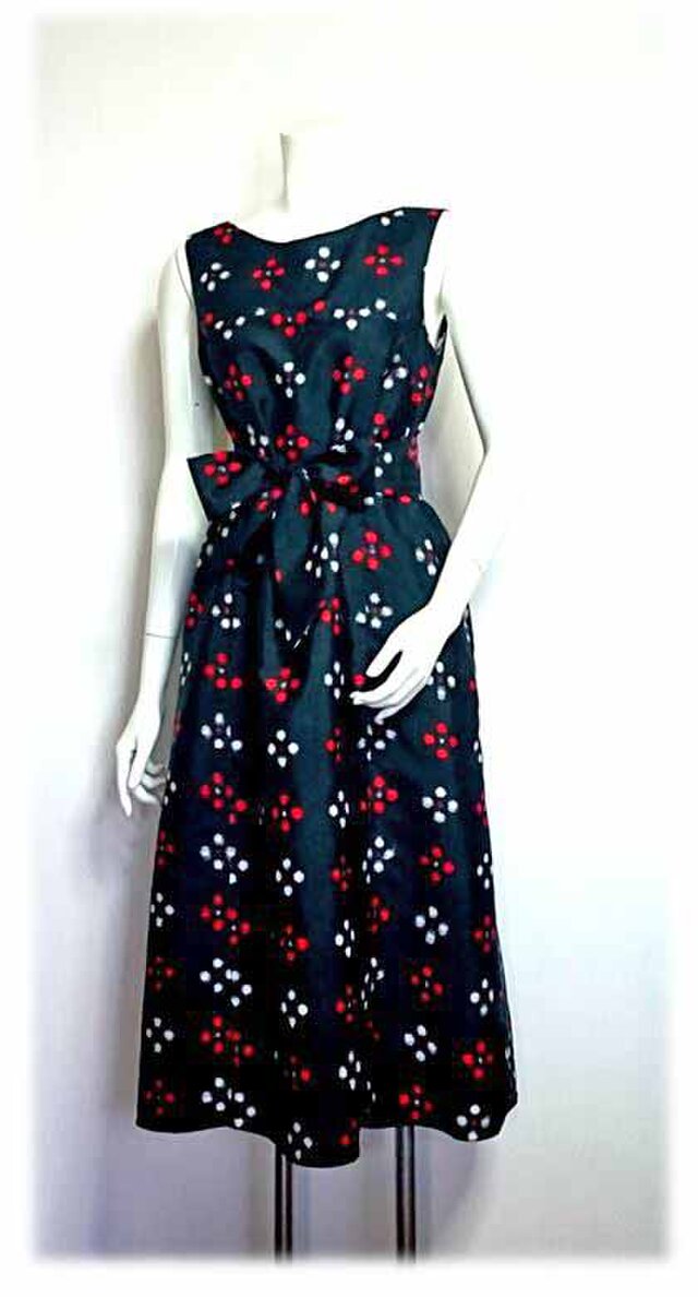 121＊花柄銘仙着物リメイクＡラインワンピース