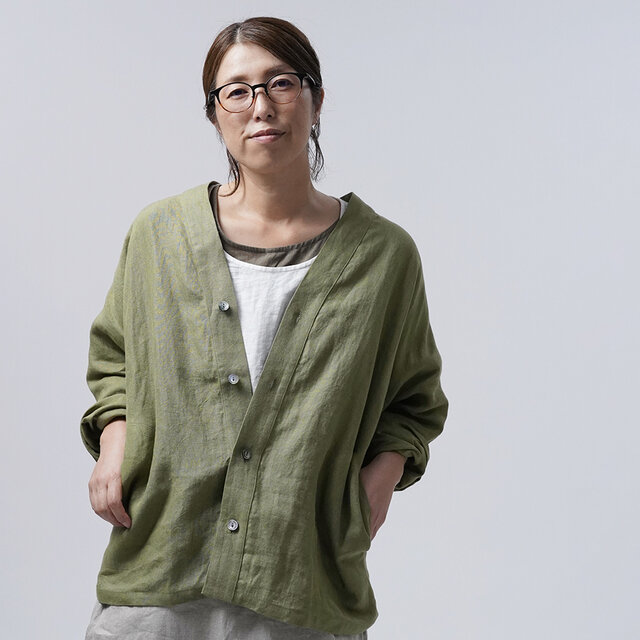 wafu リネン カーディガン オールシーズン使える羽織もの わたぬき服装 wafu / リネンカーディガン】オールシーズン使える羽織もの /柳染