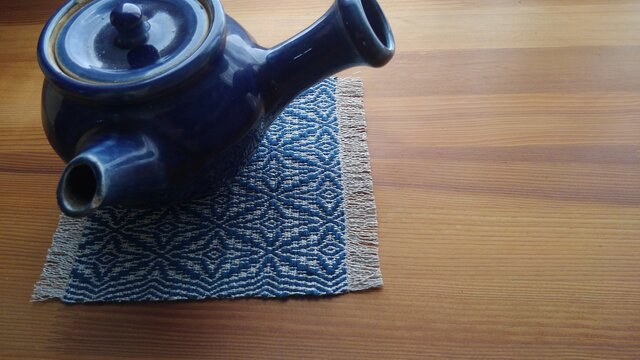 藍模様手織りの花瓶敷 iichi ハンドメイド・クラフト作品・手仕事品の通販