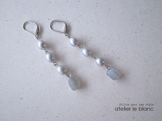 graceful gray #2 ~パールとムーンストーンのロングピアス~の画像1枚目