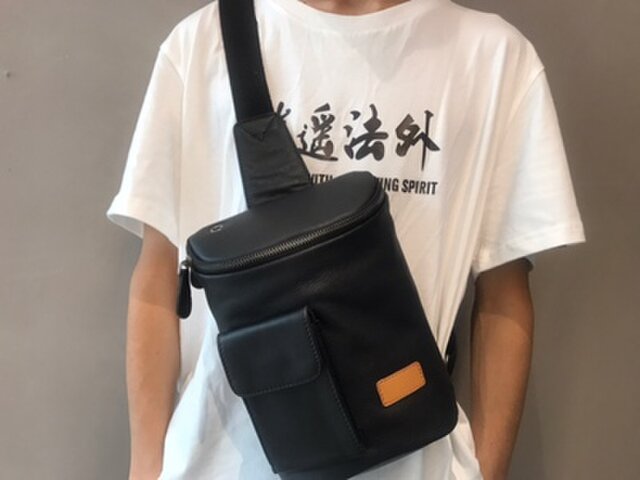 新しい牛革 チェストバッグ 斜めがけバッグ レジャーバッグ/ウエストパック 流れの画像1枚目