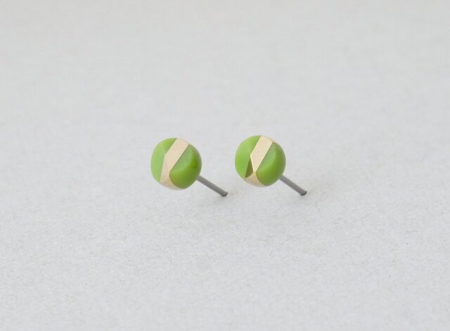 だるまピアス GREENの画像1枚目