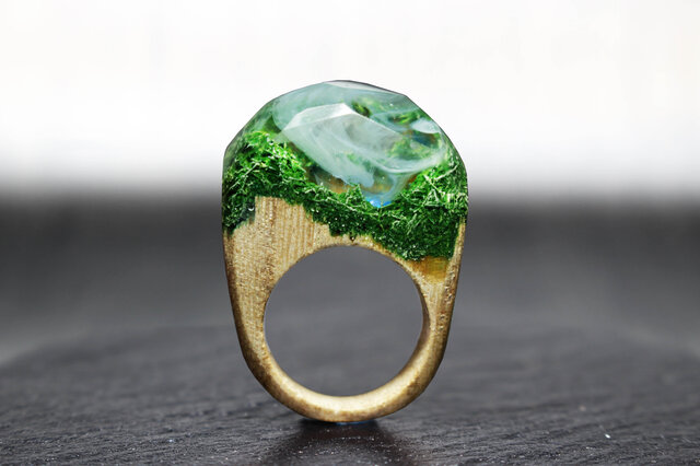 【送料無料】Secret Lake ~Resin Wood Ring~の画像1枚目