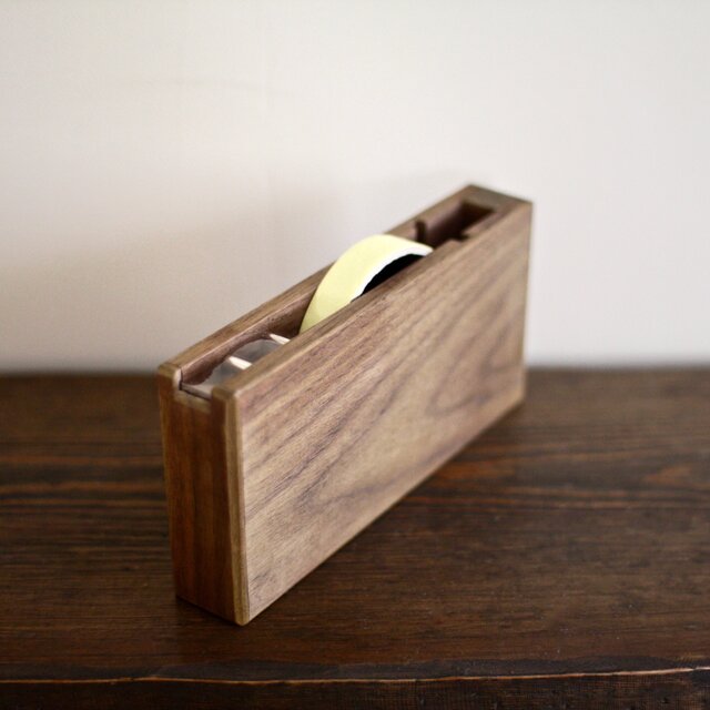 くるみの木のテープカッター