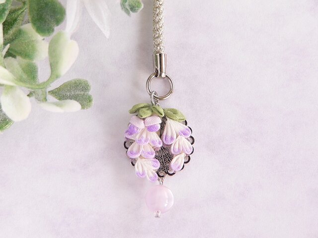毛糸、ハンドメイドイヤリング、ストラップ 全9色⟫ 桜と花びらのストラップ （ つまみ細工＊受注制作