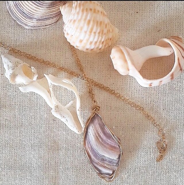 波音のかけらネックレス