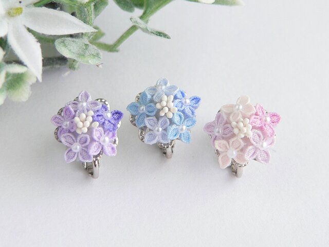 がくあじさいのイヤリング *つまみ細工*の画像1枚目
