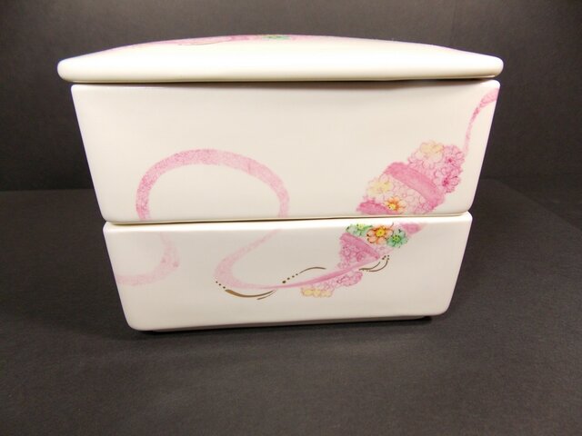 陶磁器角2段お重(花風)の画像1枚目