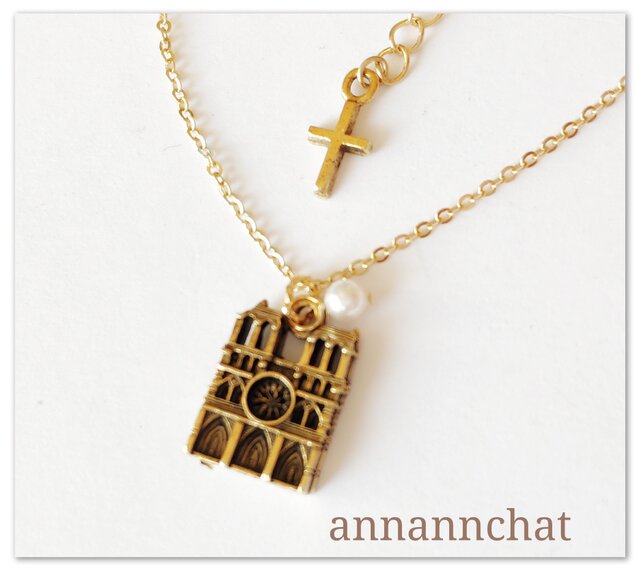 ノートルダム大聖堂（パリ）のネックレス】アンティックゴールド