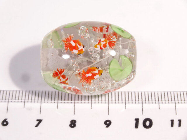 コアガラス　とんぼ玉　鈴蘭　新品未使用 睡蓮と金魚のとんぼ玉（ガラス玉） | iichi 日々の暮らしを