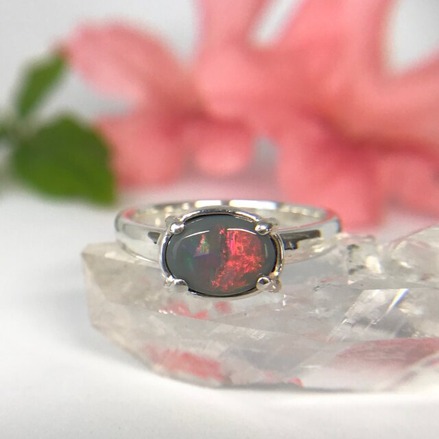 天然ブラックオパール純銀リング0.91ct|13.5号☆オーストラリア・ライトニングリッジ産原石から磨いた1点もの!の画像1枚目