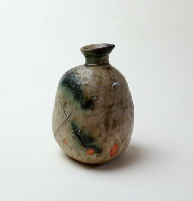 黄瀬戸 /穴窯/ 徳利 / 酒器/ 陶器 / 灰釉かぶりの名品 / 珍しい黄瀬戸/ 陶芸家の小さな・art galleryの画像1枚目