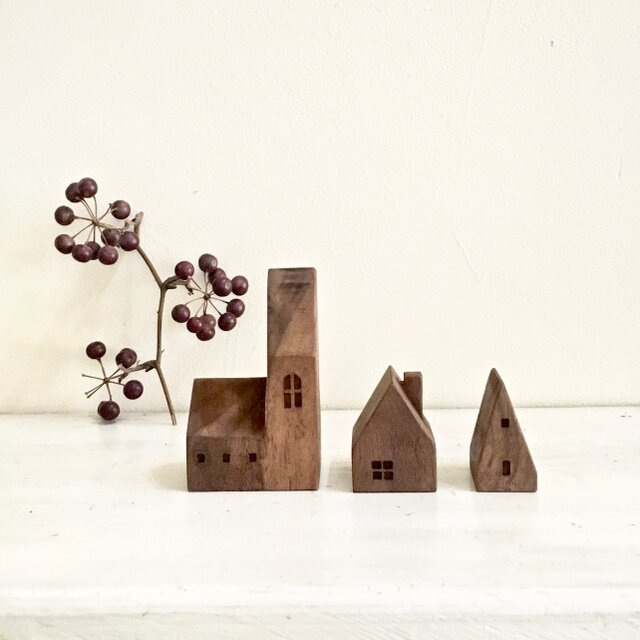 小さな木の家　ーヨーロッパの民家40ー