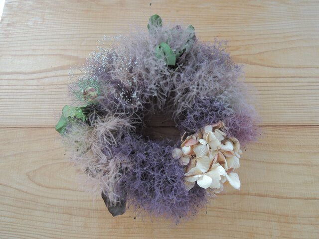 煙と紫陽花のリースの画像1枚目