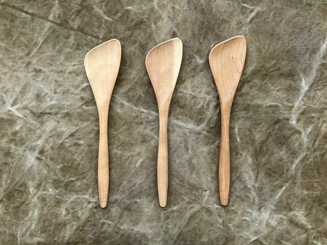 木べら すくえる木べら（チェリー｜無塗装）右利き用 | iichi 日々の暮らしを