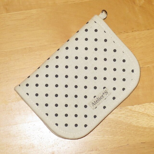 二つ折り財布★ドット柄(生成×黒)の画像1枚目