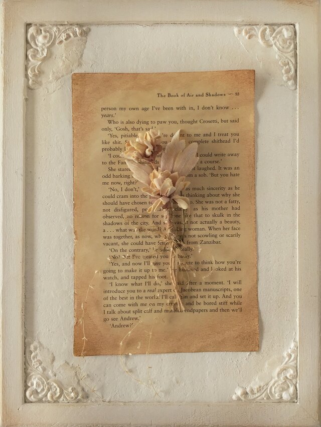 アースカラーのデイジーコサージュ(ベージュ)