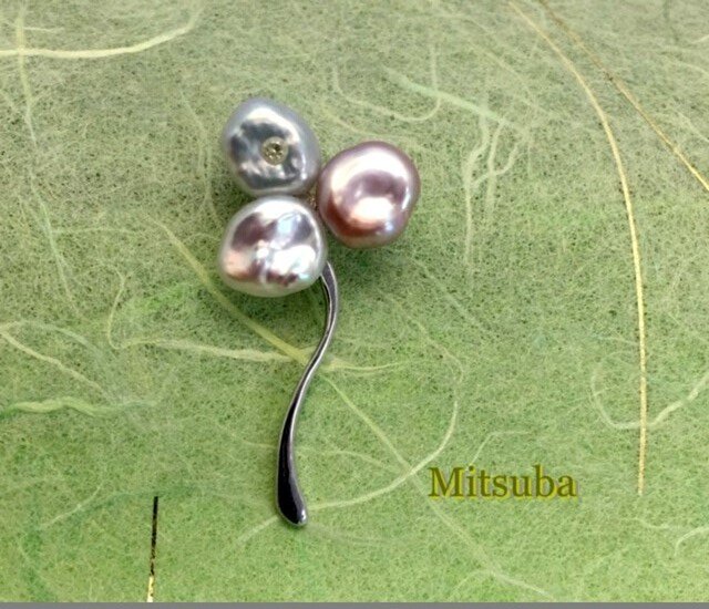 Mitsuba(ミツバのピンブローチ)の画像1枚目