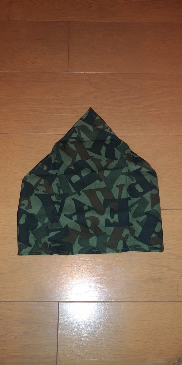 ハンドメイド 子供用三角巾 アルファベット柄 の画像1枚目