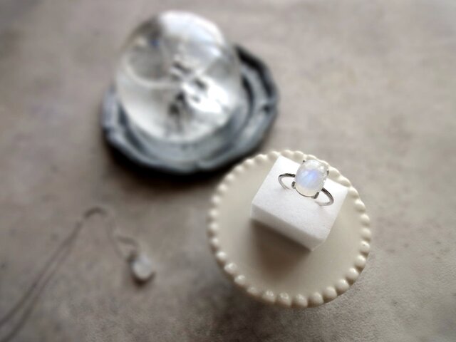 週末お値下げ❗BARNEYS アナコンダ プラチナムーンストーン オーバル