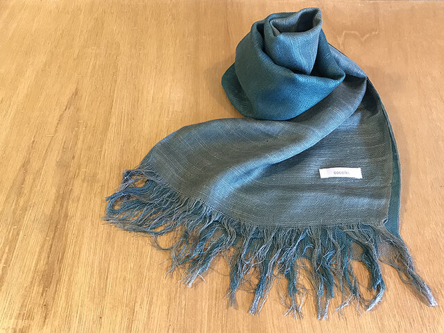 国産シルク100%手描き染めストール dark blue&green gray02の画像1枚目