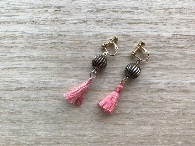 国産シルク100%タッセルイヤリング pinkの画像1枚目