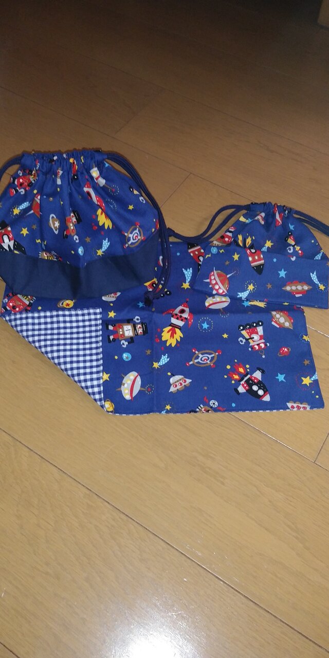 ハンドメイド お弁当袋3点セット 宇宙柄 紺 の画像1枚目