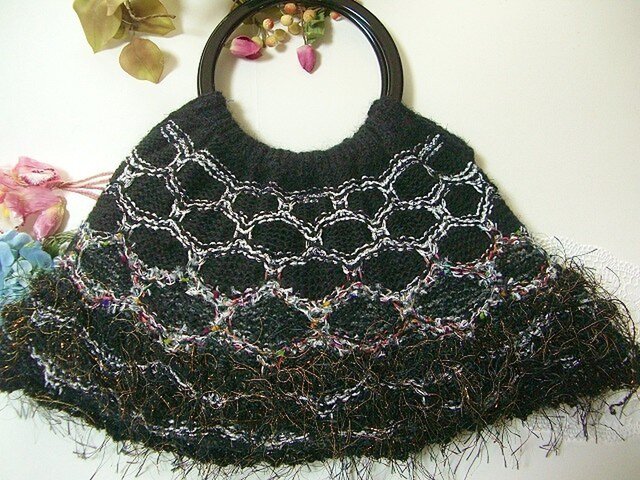 ♪花hana花♪黒引き上げ模様フリンジBAGの画像1枚目