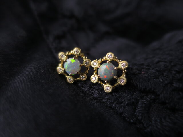 K18 Opal・Diamonds Pierceの画像1枚目