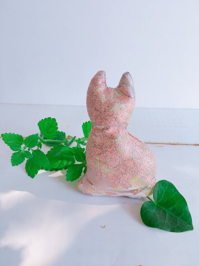 祈りの匂い袋〜香りむすび〜にゃん香 生成り地に桜柄の画像1枚目