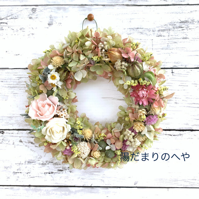 ブライダルピンクのナチュラルリース♧ #誕生日・記念日ギフト #新築・引っ越し祝い #アジサイの画像1枚目