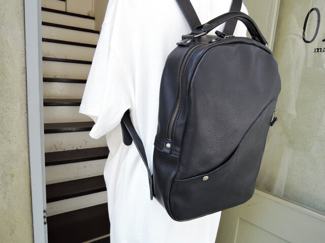 nil】神戸 レザー バッグ リュック A4ファイル収納可 ブラック