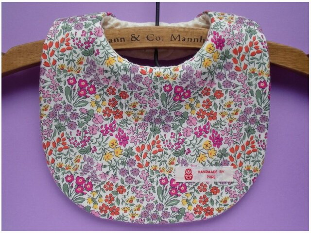 ★スタンプピンクフラワー×すもも★ ハンドメイド　リバーシブル　スタイ ☆スタンプピンクフラワー×すもも☆ ハンドメイド リバーシブル