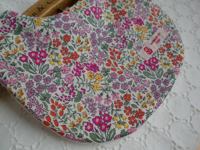 再販2❤PURE*スタイ*リバティCimarron ピンク系 花柄ビブ 出産祝い