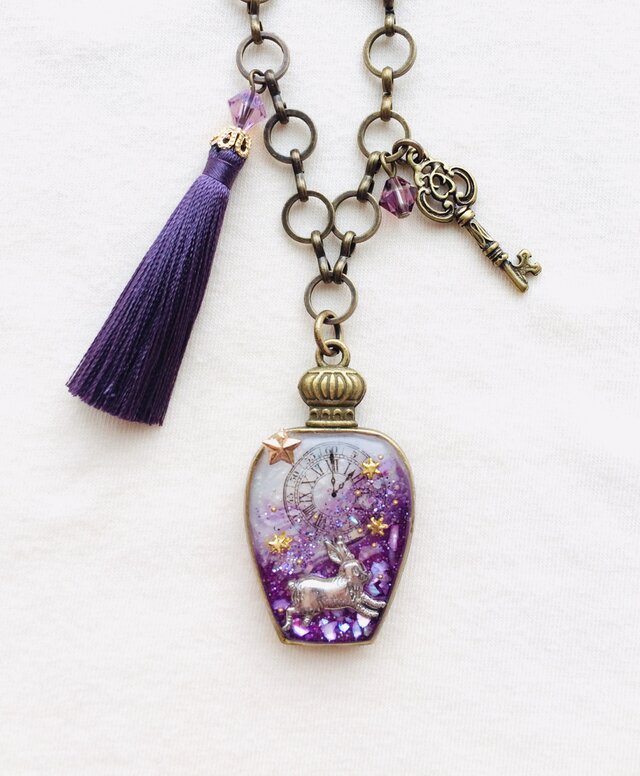 香水瓶バッグチャーム（時の誘惑）