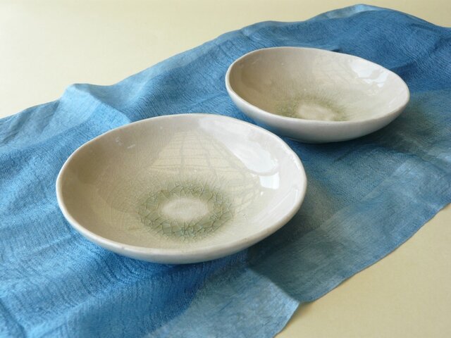 灰釉たたら皿の画像1枚目